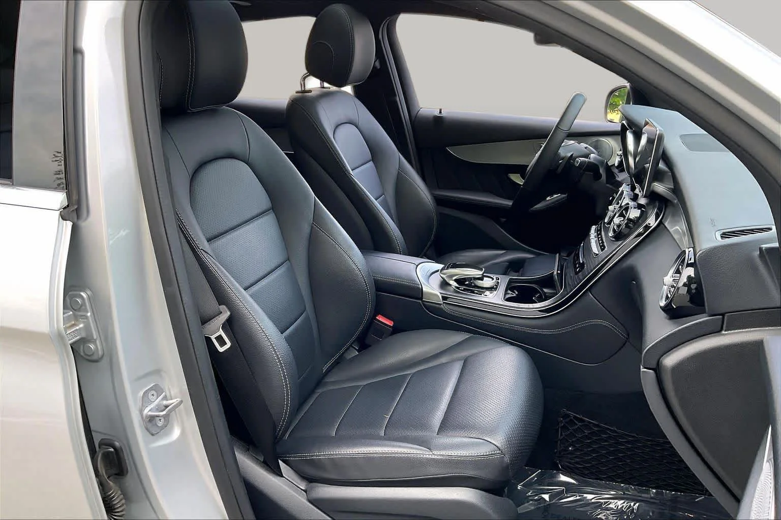 Used 2019 Iridium Silver Metallic Mercedes-Benz GLC 300 image 8