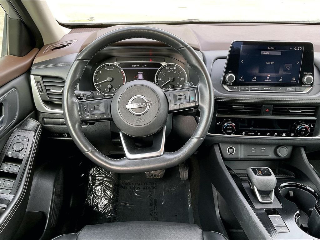 Used 2023 Silver Nissan SV image 17
