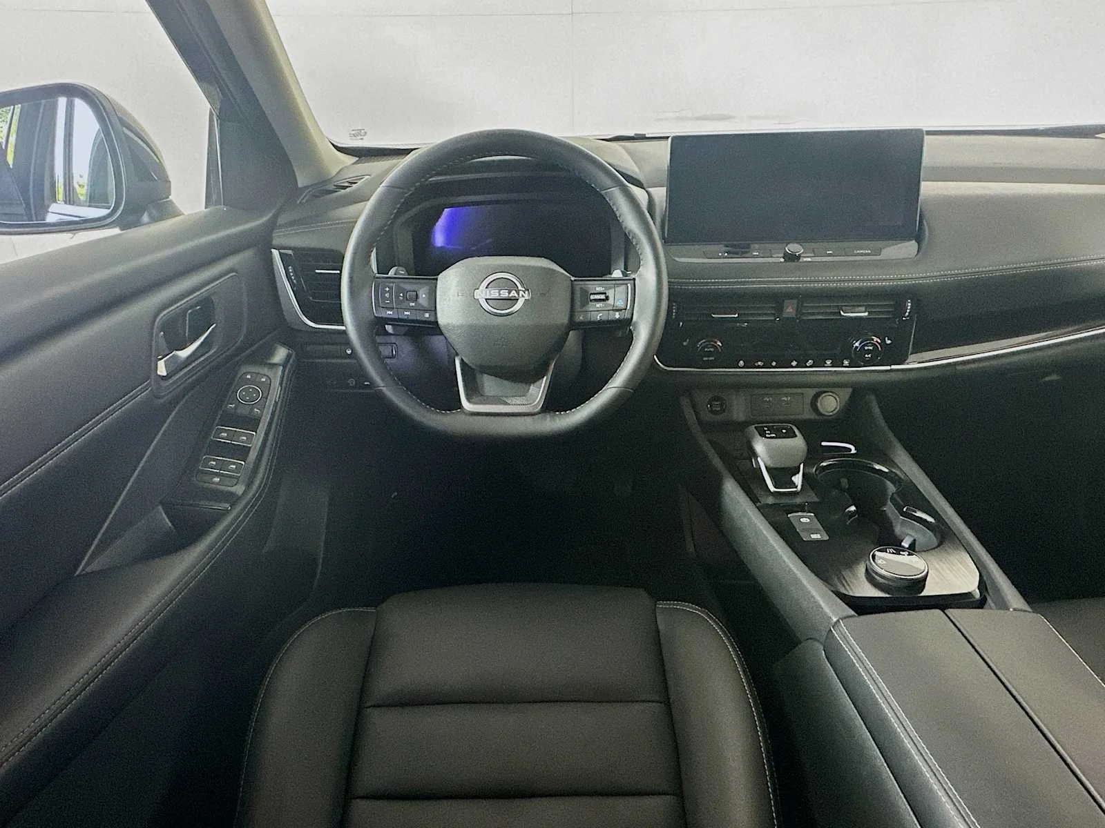 Used 2026 Super Black Nissan SL image 21