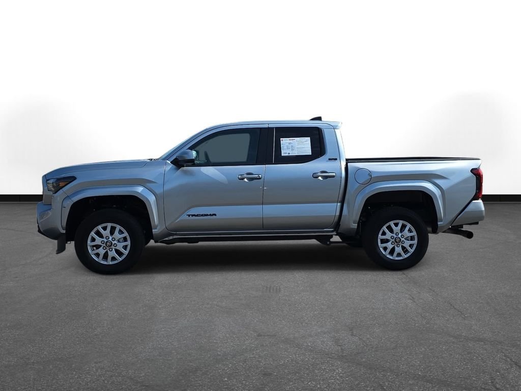 2025 Toyota Tacoma SR5 - Photo 9