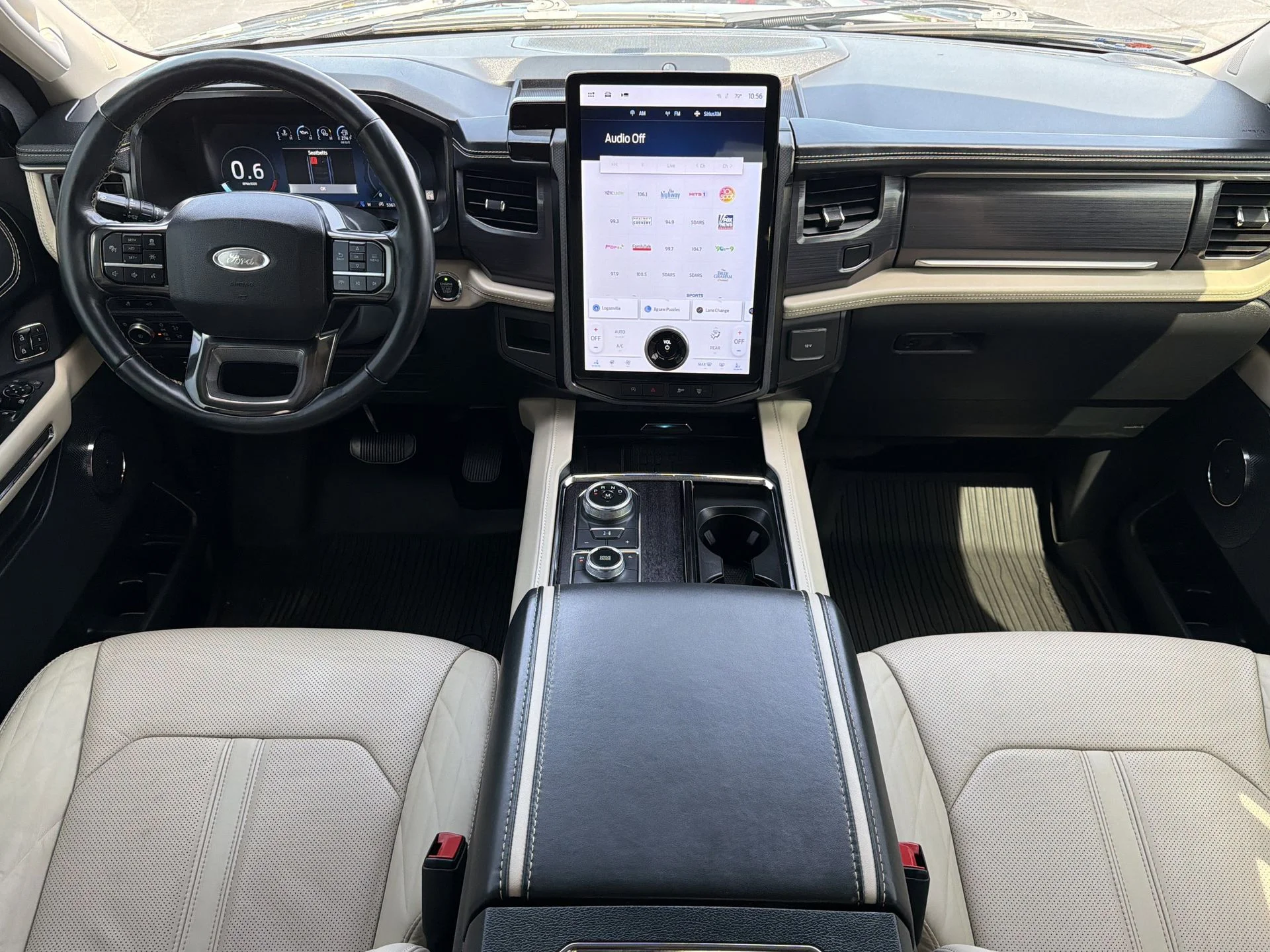 Used 2022 Black Metallic Ford Platinum image 19