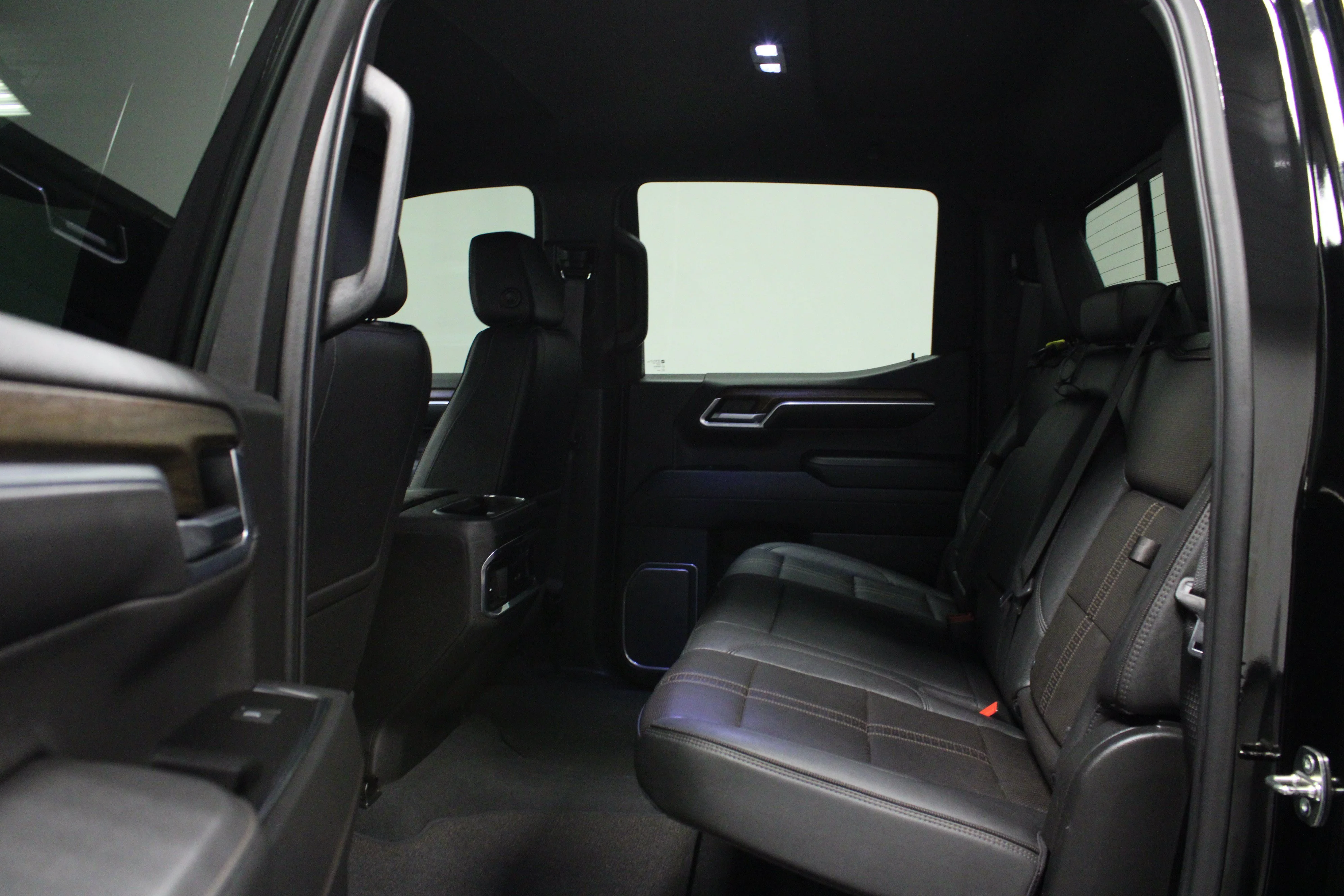 Used 2022 Black Chevrolet High Country image 13