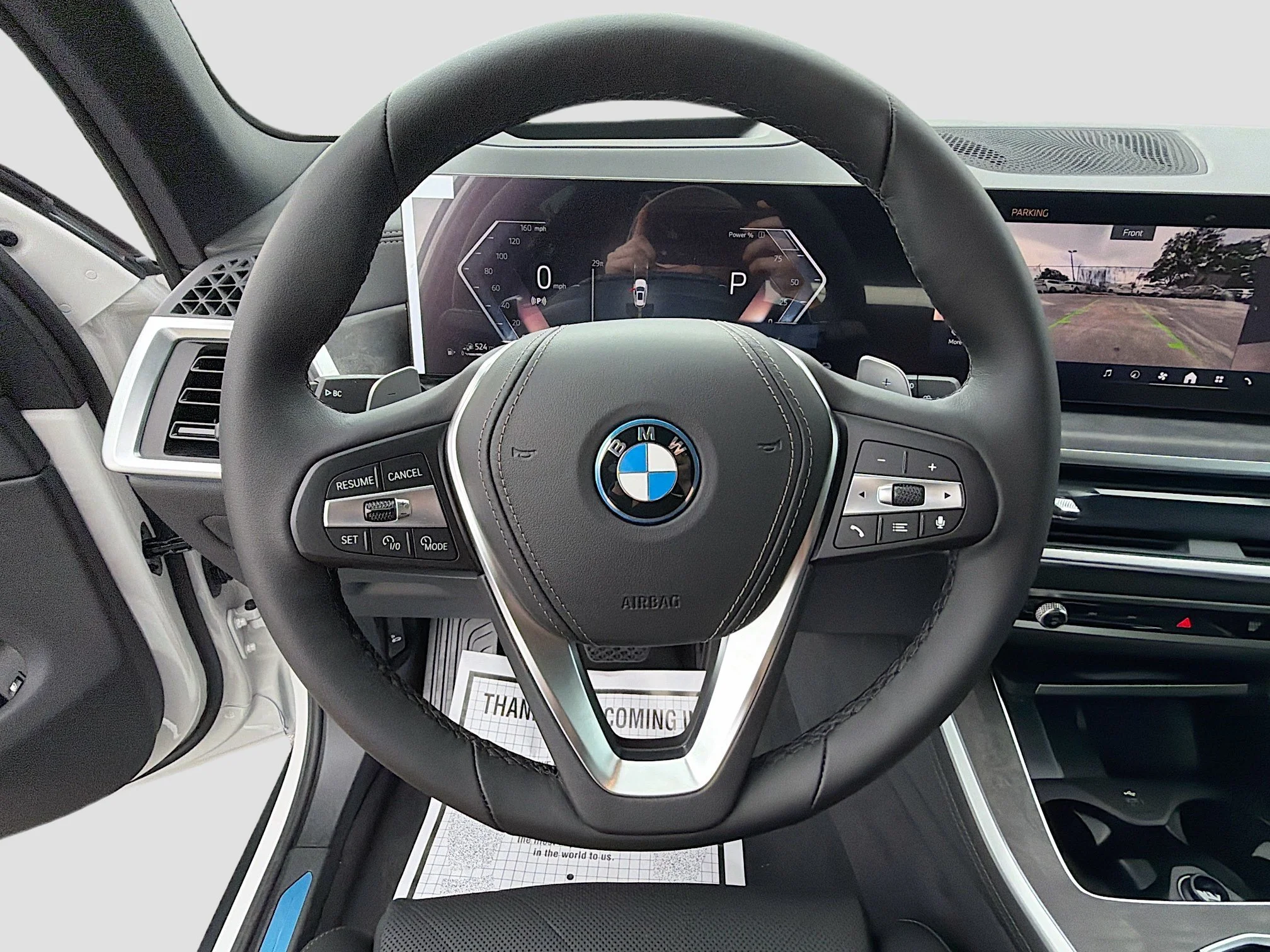 New 2026 Mineral White Metallic BMW xDrive50e image 39