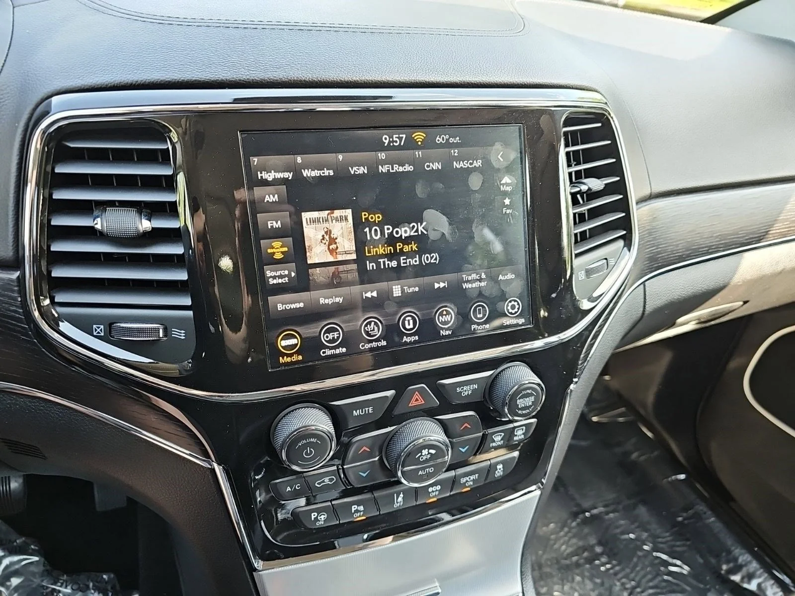 2021 Jeep Grand Cherokee Summit - Photo 19