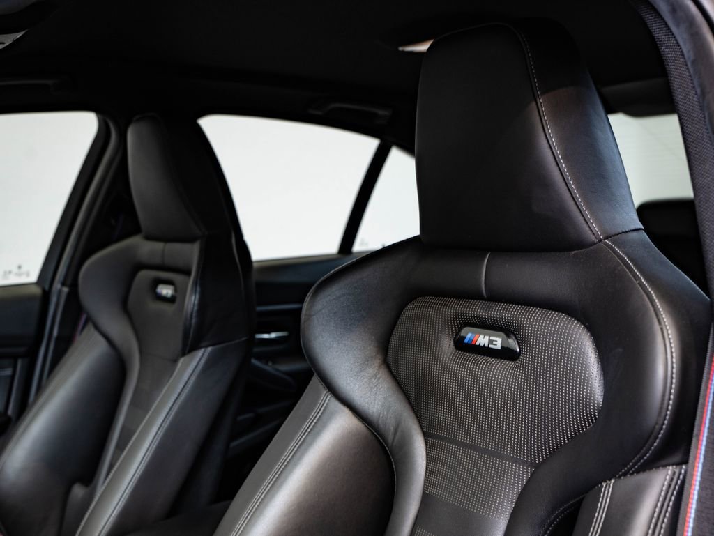 Used 2018 Mineral Gray Metallic BMW  image 22