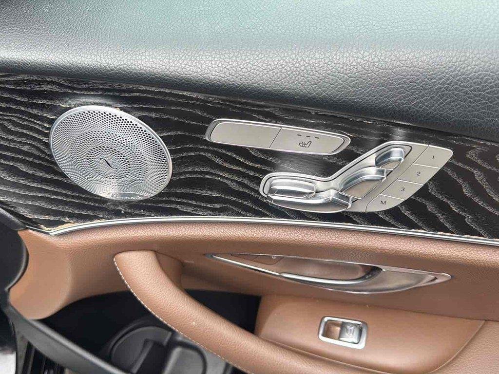 Used 2018 Black Mercedes-Benz 4MATIC® image 13