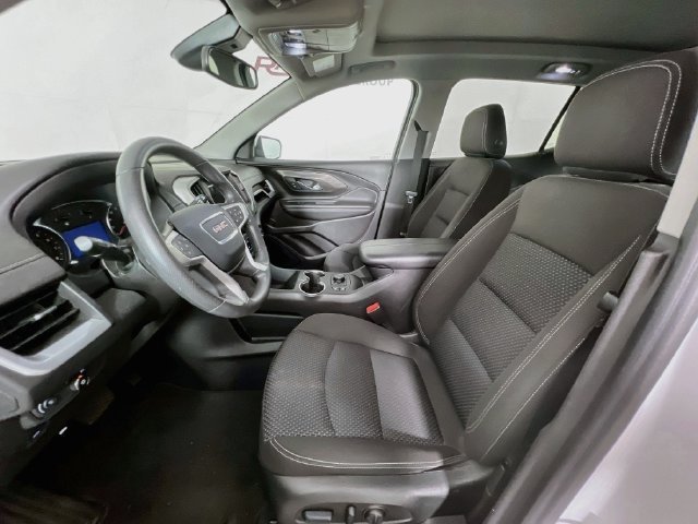Used 2023 SUMMIT WHITE GMC SLE image 9
