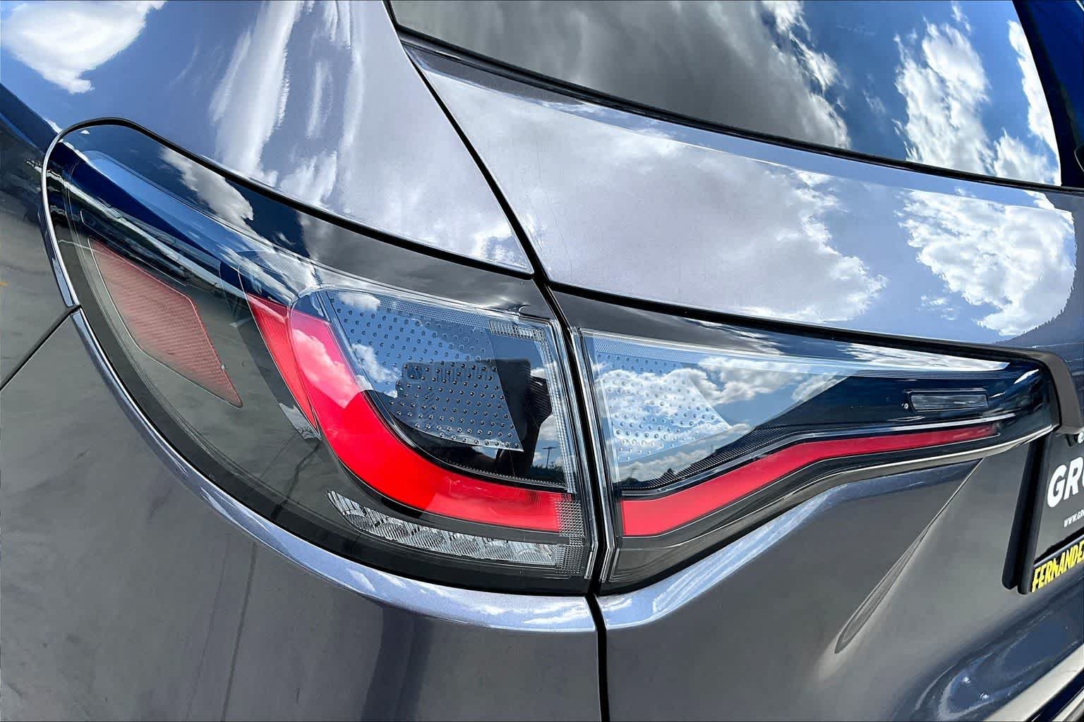 Used 2023 Modern Steel Metallic Honda EX-L image 29