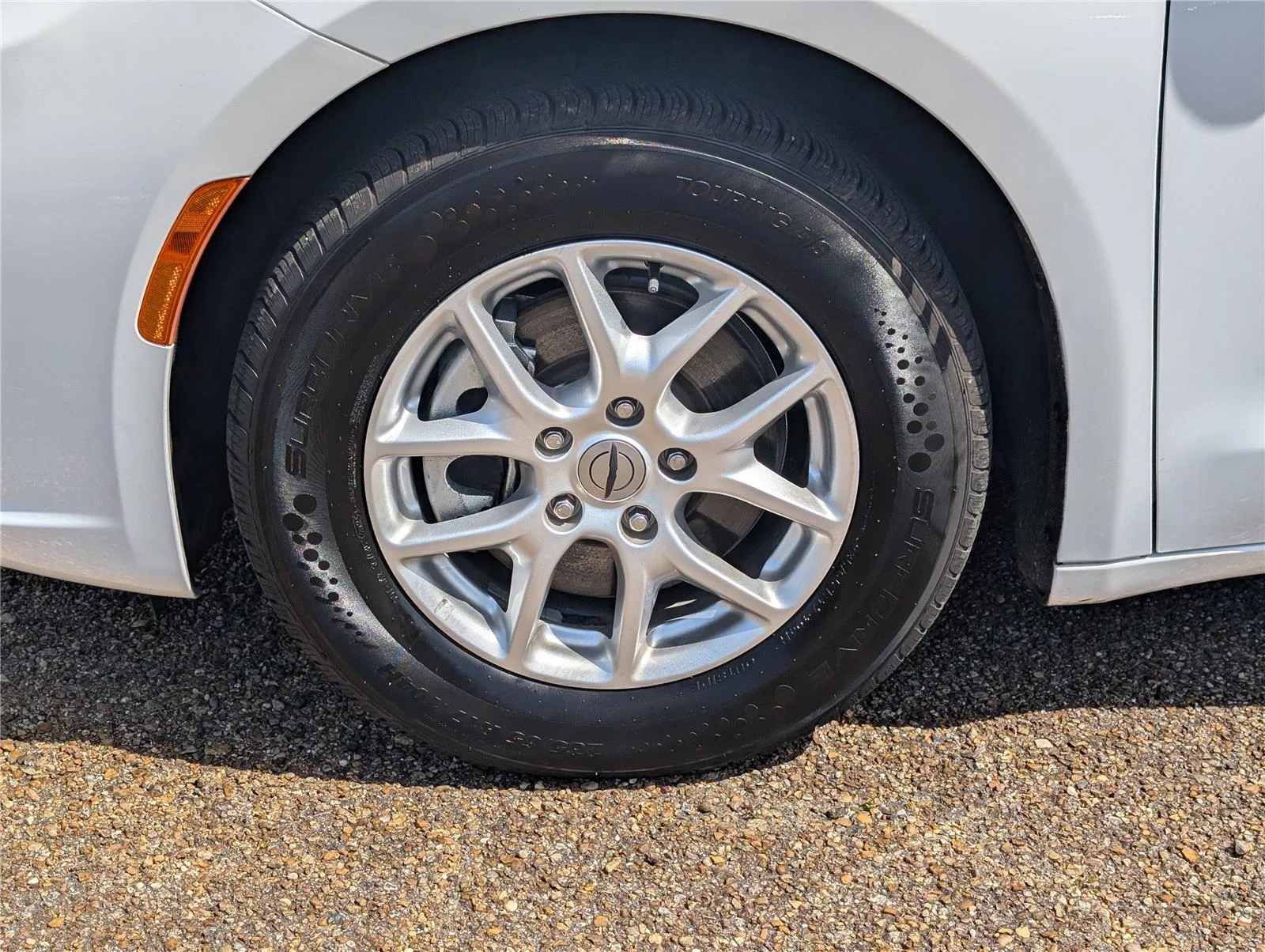 Used 2024 Bright White Clearcoat Chrysler Touring L image 9