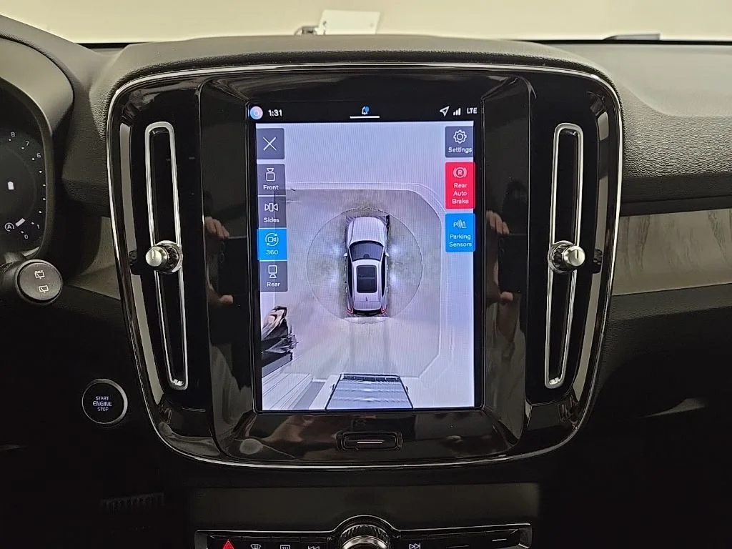 2026 Volvo XC40 Ultra - Photo 19