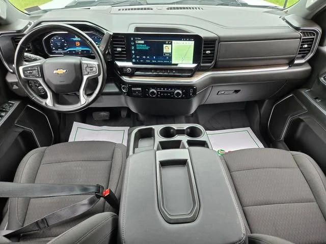 Used 2024 Summit White Chevrolet LT image 14