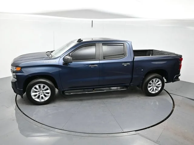 Used 2020 NORTHSKY BLUE METALLIC Chevrolet Custom image 30