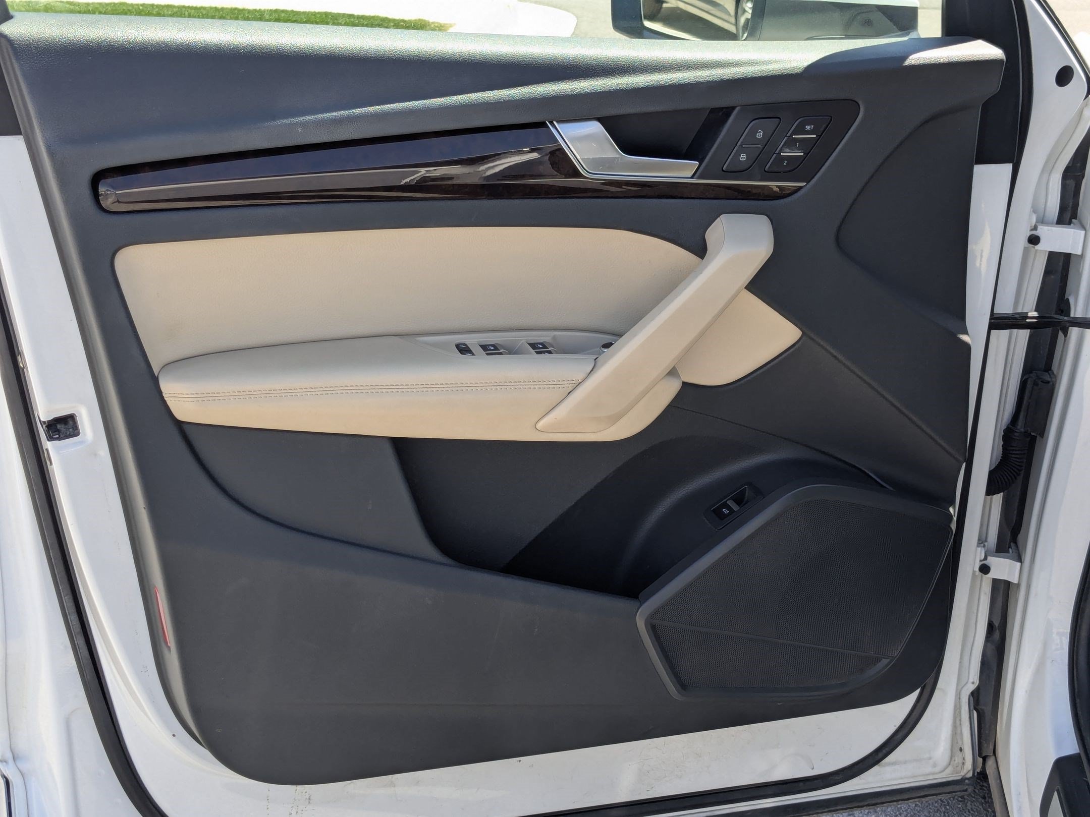 Used 2019 Ibis White Audi Premium Plus image 11