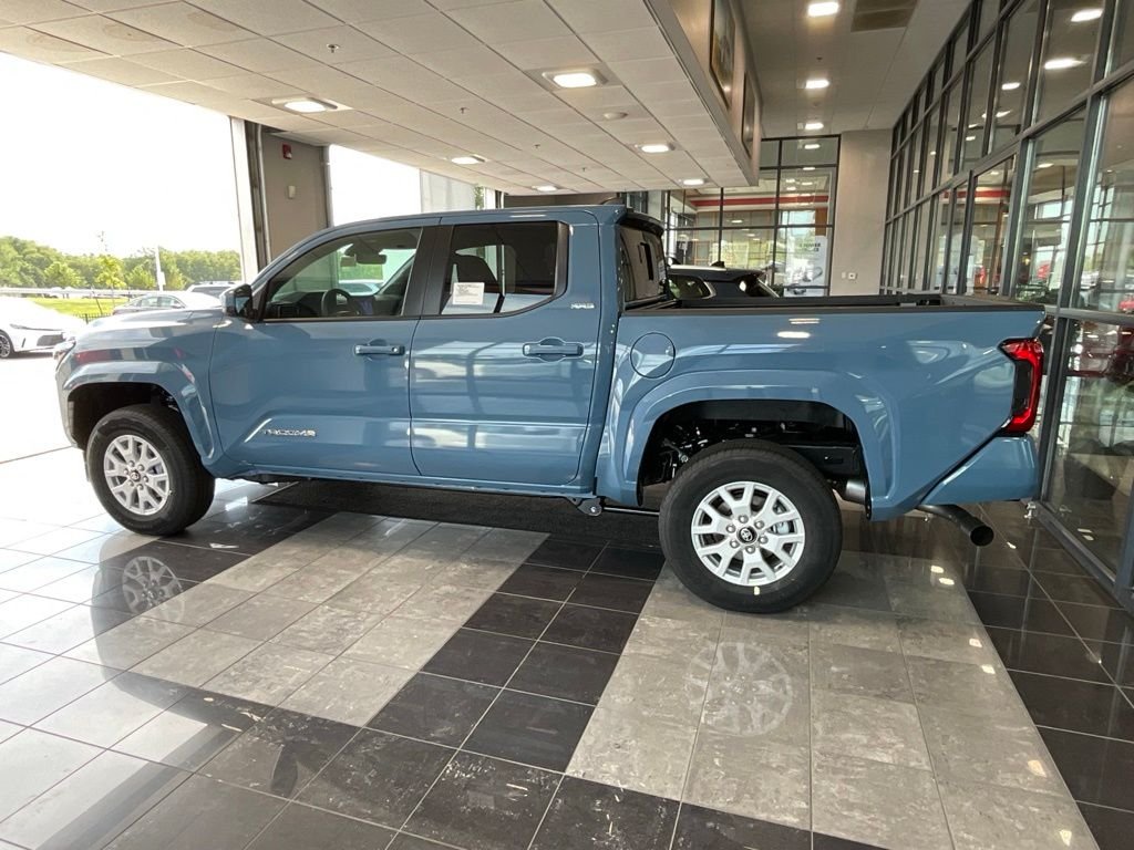 New 2026 Blue Toyota SR5 image 4