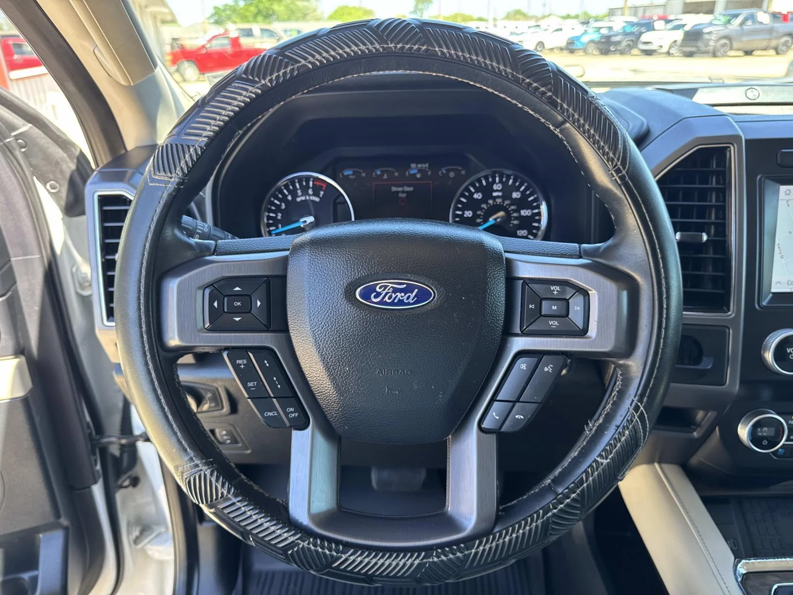 Used 2021 Star White Metallic Tri-Coat Ford Platinum image 22