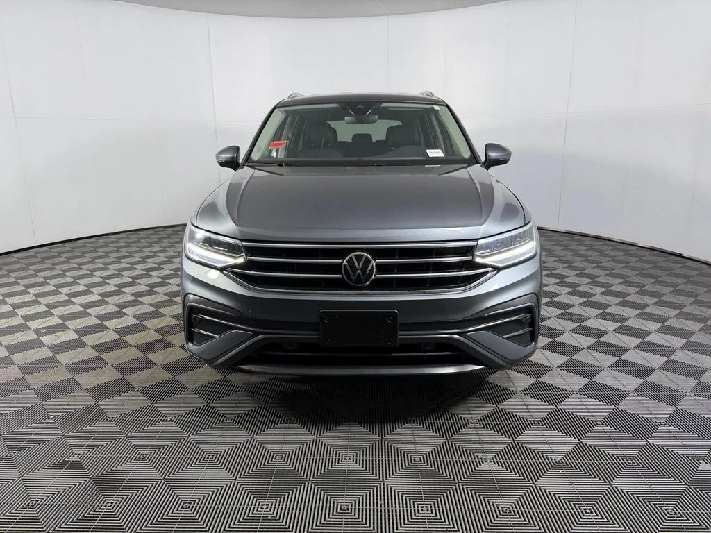 Used 2024 Gray Volkswagen 2.0T SE image 3