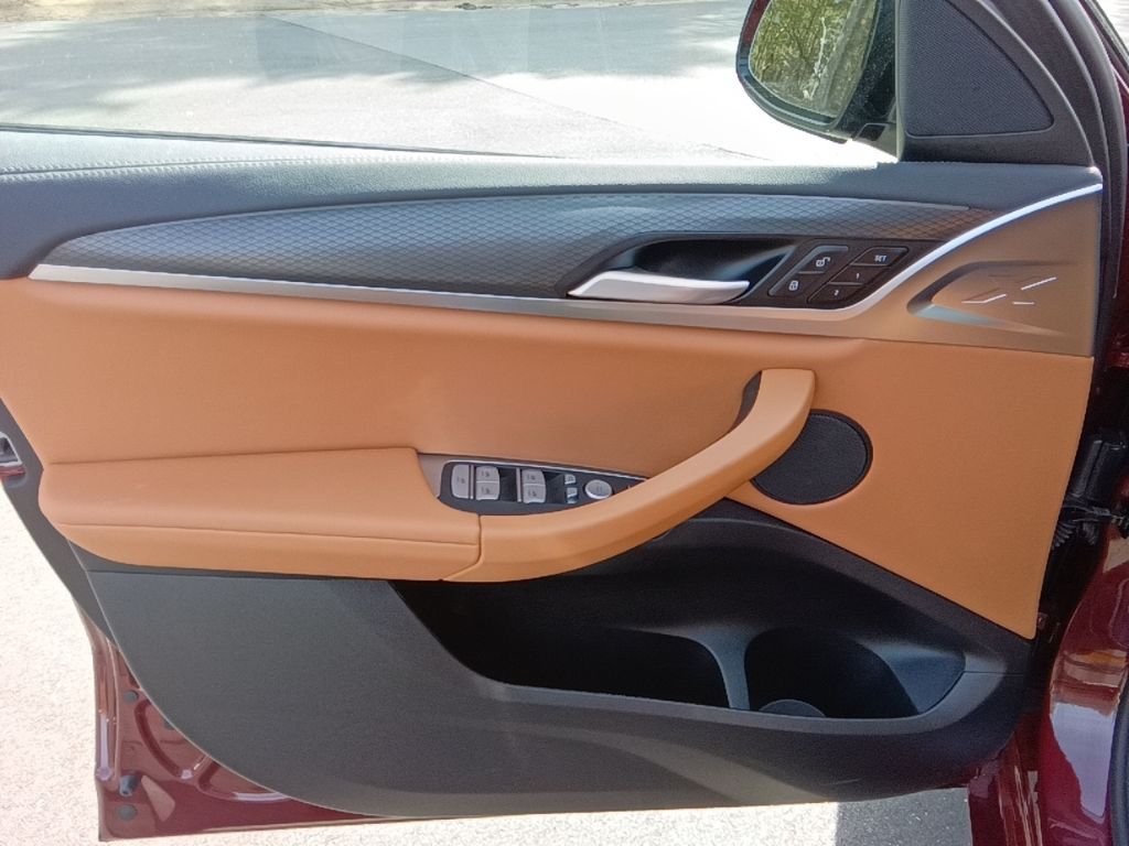 Used 2025 Aventurin Red Metallic BMW M40i image 10