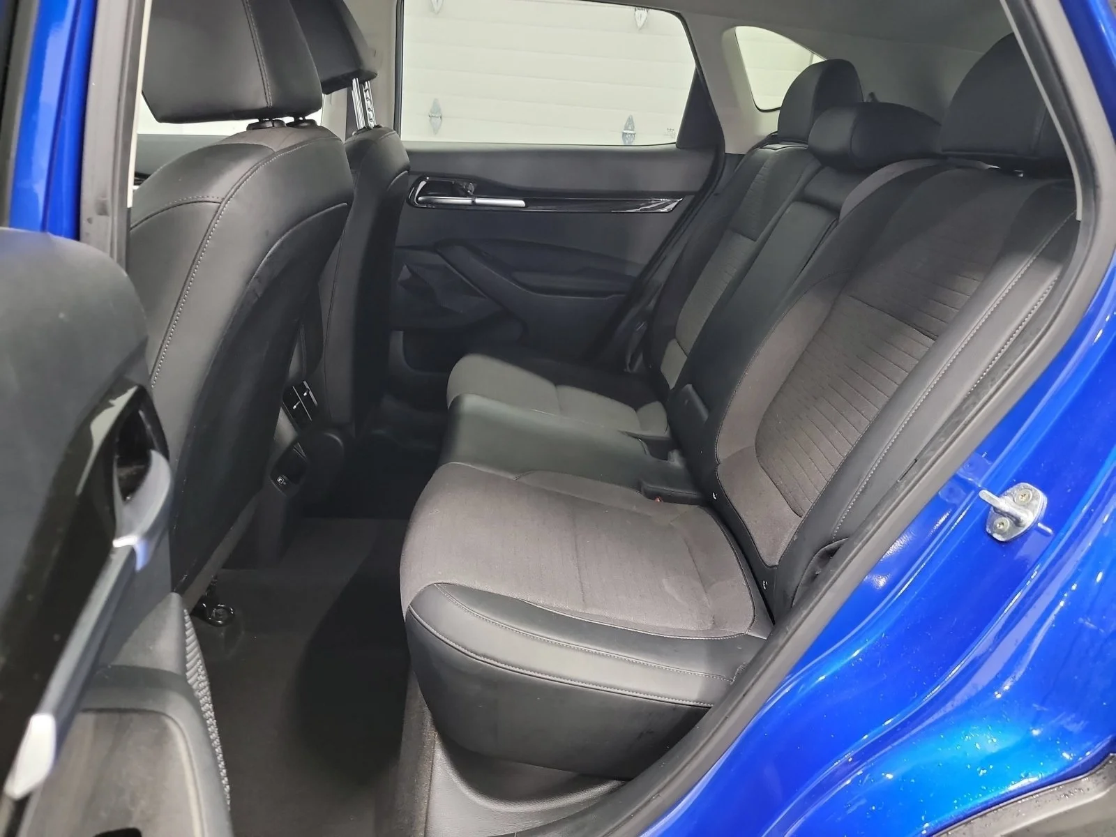 Used 2023 Neptune Blue Kia S image 26