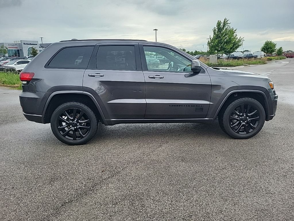 Used 2020 Gray Jeep Altitude image 6