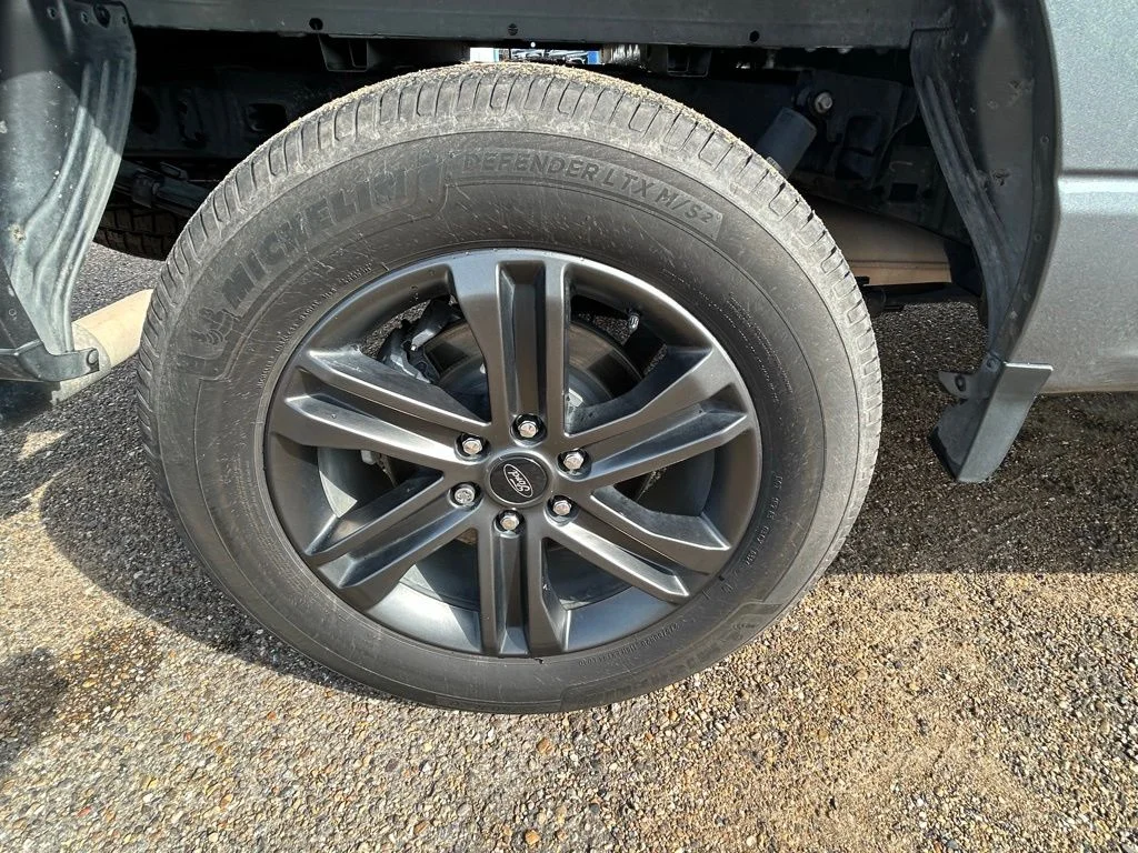 Used 2022 Gray Ford Lariat image 8