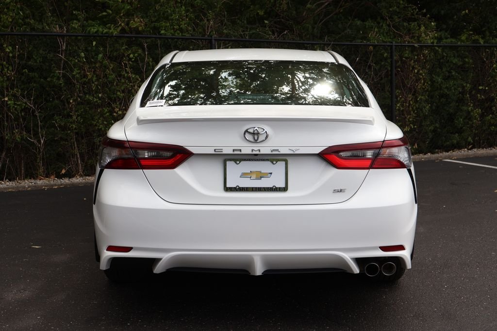 2024 Toyota Camry SE - Photo 6