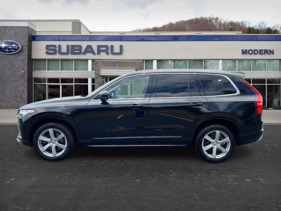 Used 2021 Onyx Black Metallic Volvo Momentum image 7