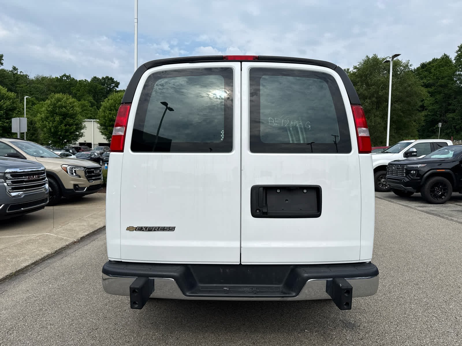 Used 2025 Summit White Chevrolet WT image 6