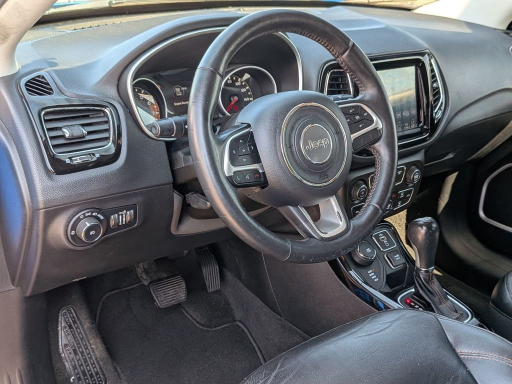 Used 2018 Blue Jeep Limited image 31