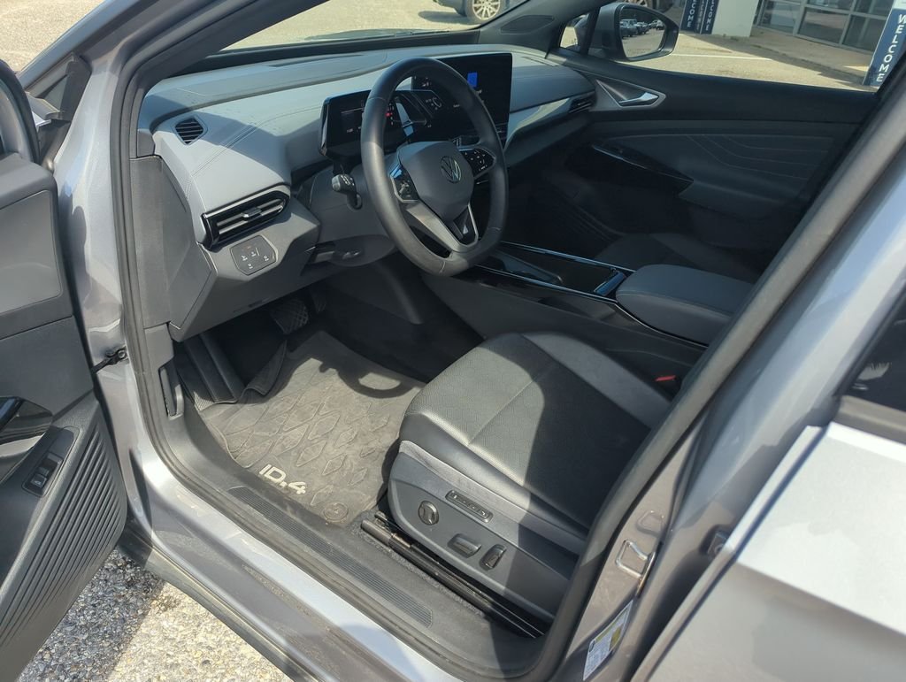 Used 2023 Silver Volkswagen Pro S image 11
