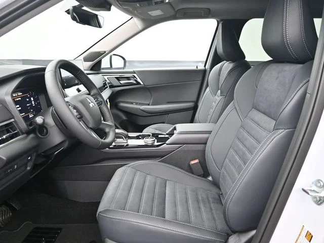 New 2026 White Mitsubishi SE image 6