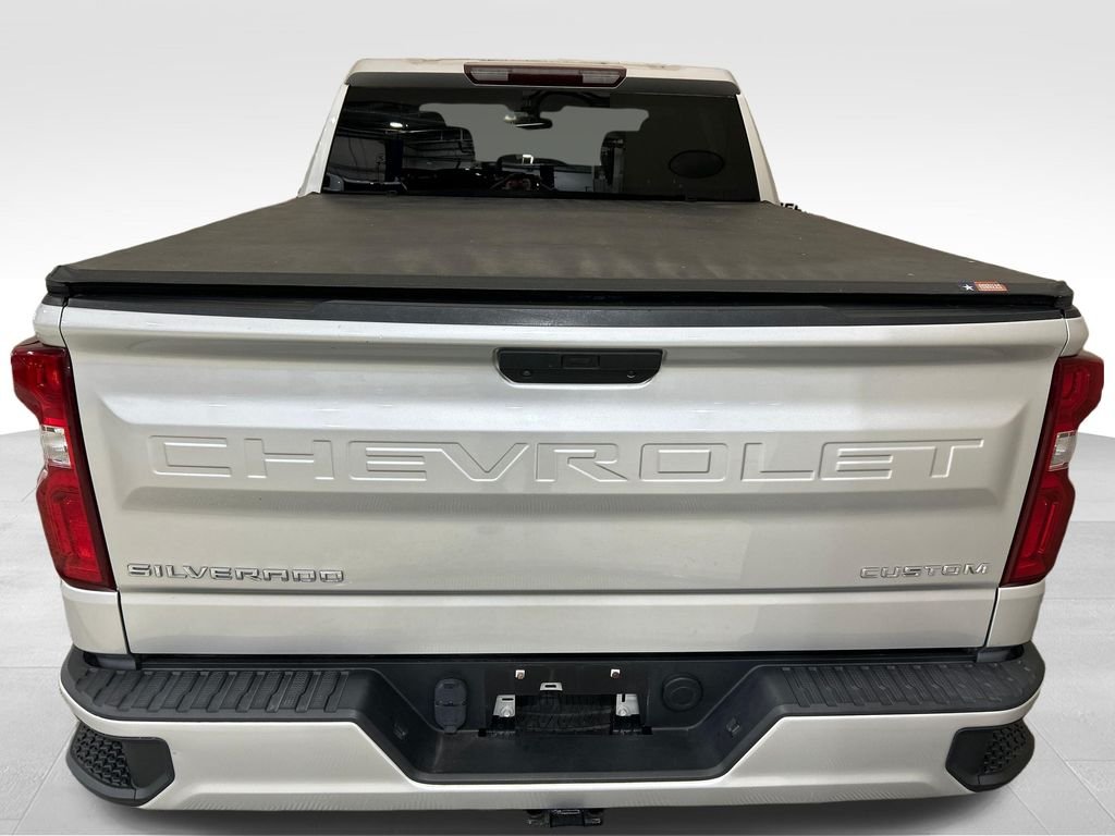 Used 2019 Silver Chevrolet Custom image 4