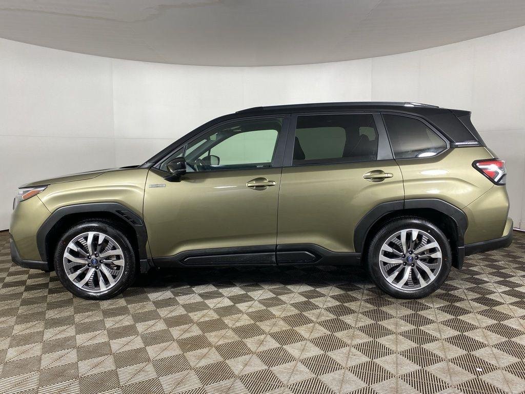 2025 Subaru Forester Touring - Photo 10