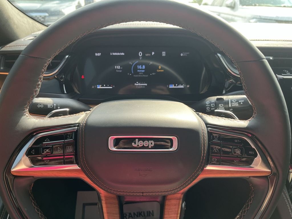 Used 2025 White Jeep Summit image 14