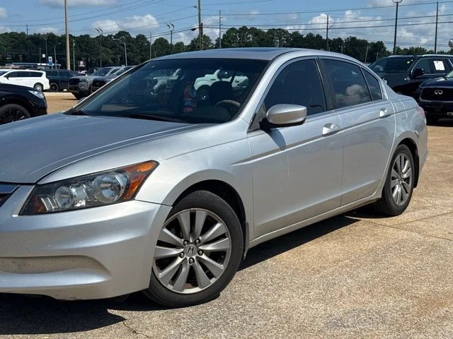 Used 2012 Silver Honda EX-L image 1