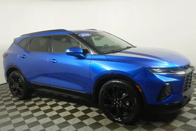Used 2019 Kinetic Blue Metallic Chevrolet RS image 1