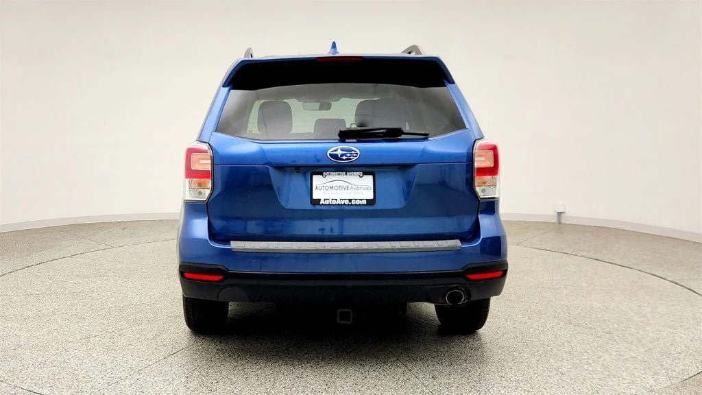 Used 2017 Quartz Blue Pearl Subaru 2.5i Limited CVT w/ Popular Package #2 & Blind Spot Detection image 6