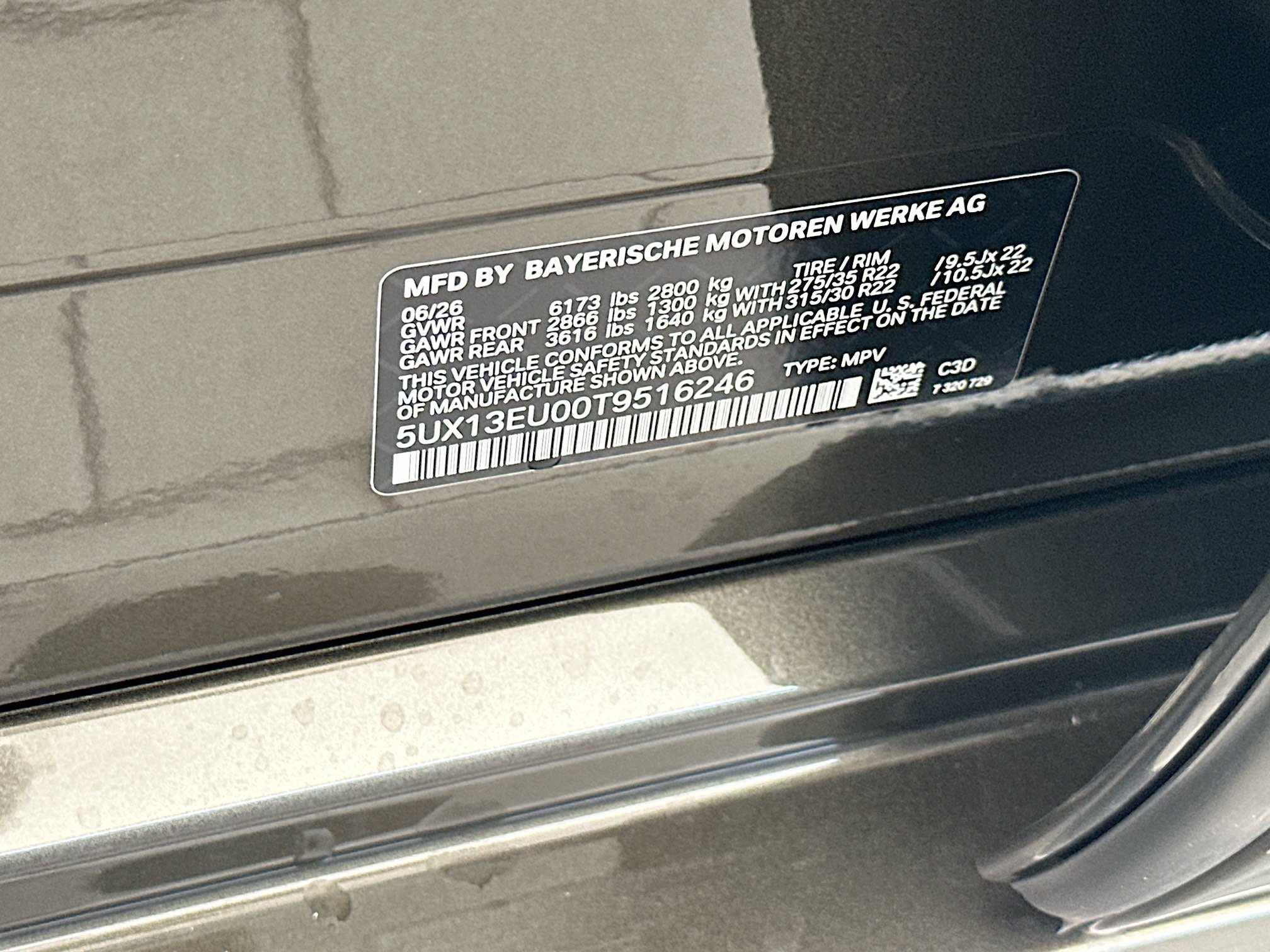 New 2026 Manhattan Green Metallic BMW sDrive40i image 25