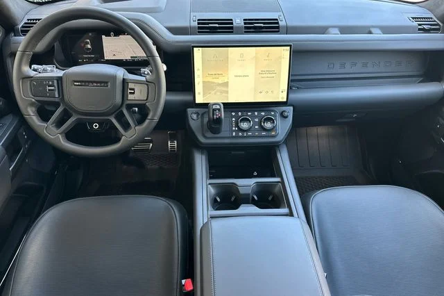 New 2026 Narvik Black Land Rover  image 12