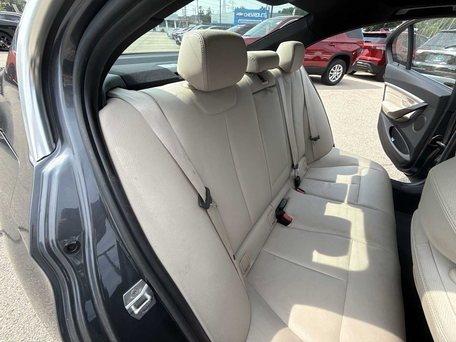 Used 2017 Gray BMW xDrive image 26