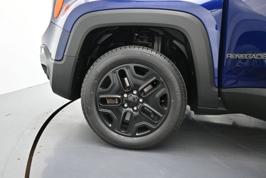Used 2018 Jetset Blue Jeep Upland Edition image 8