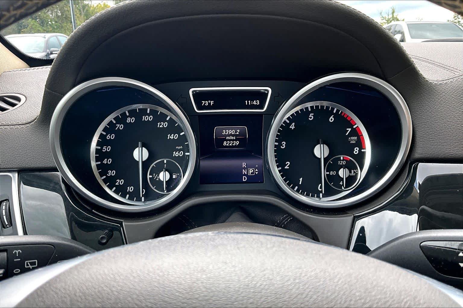 Used 2015 Polar White Mercedes-Benz GL 450 image 26