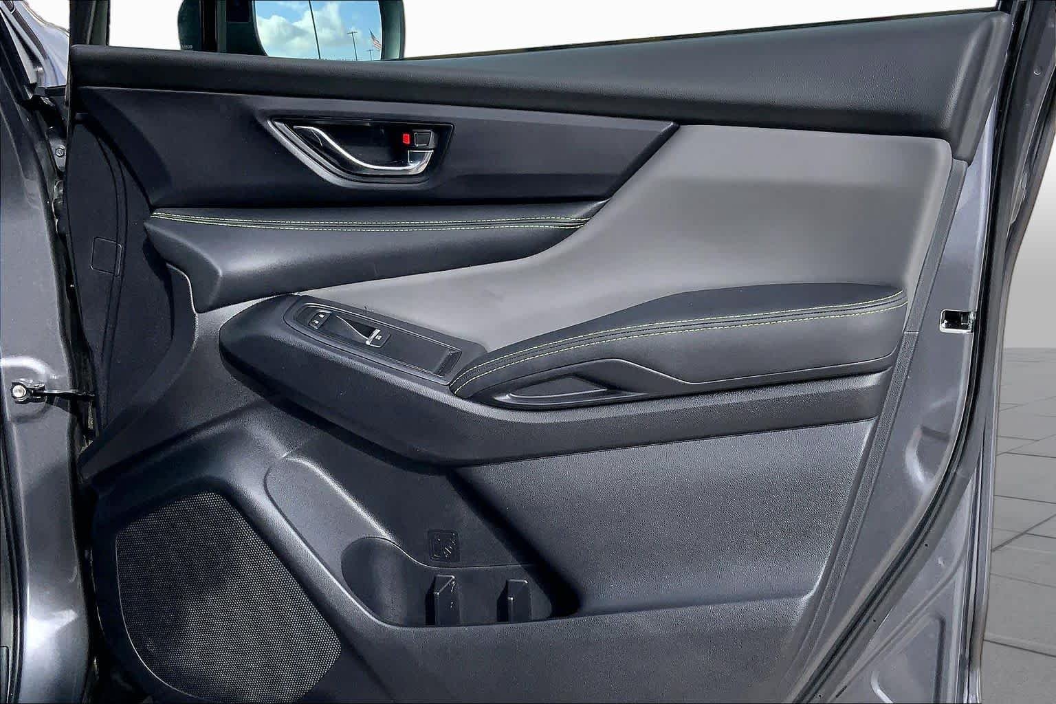 Used 2023 Magnetite Gray Metallic Subaru Onyx Edition image 23