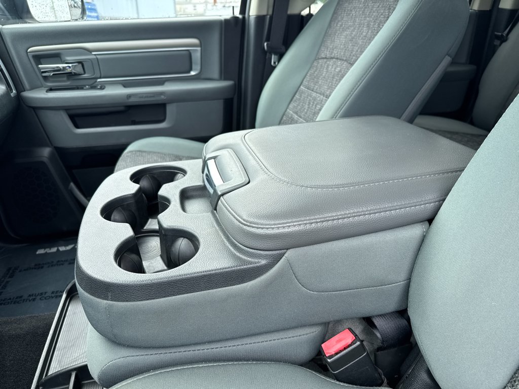 Used 2015 Bright White Clearcoat Ram Big Horn image 9
