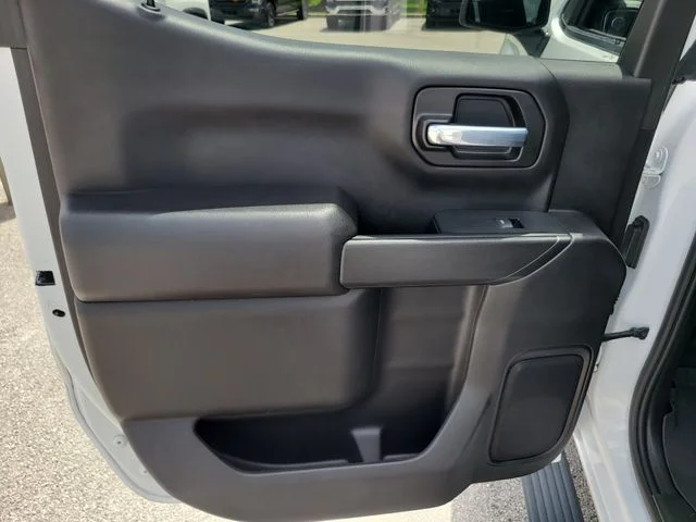 Used 2021 White Chevrolet LT image 12