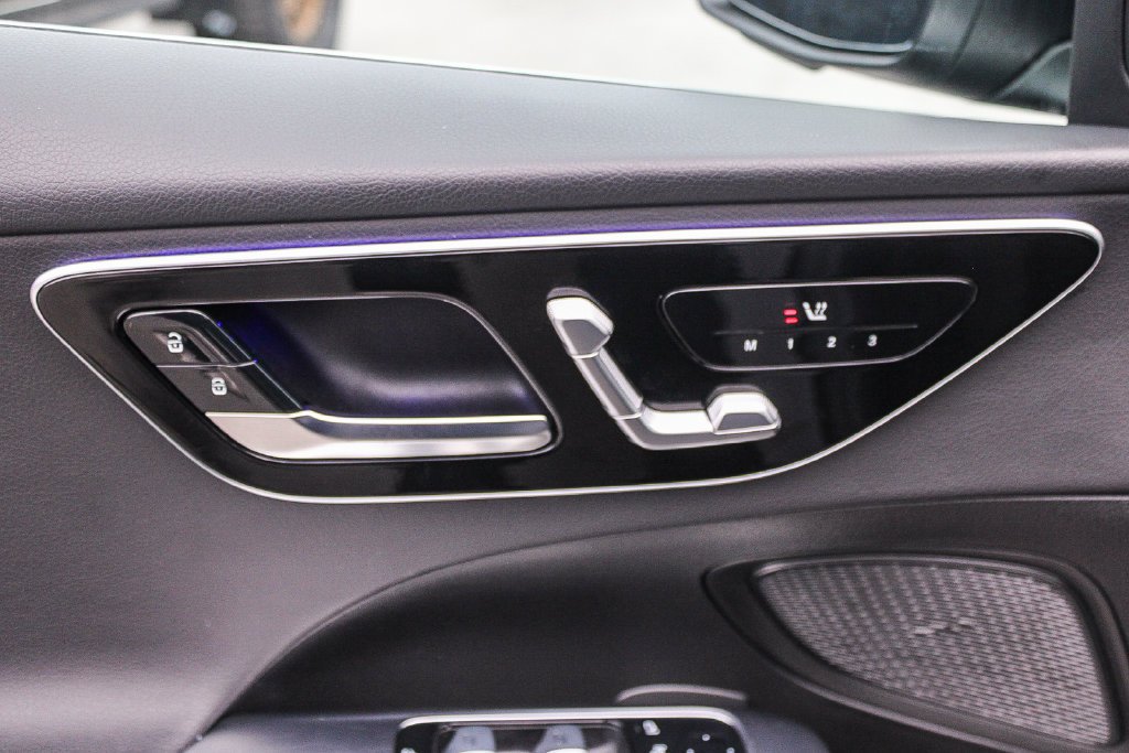 Used 2025 Black Mercedes-Benz C 300 image 24