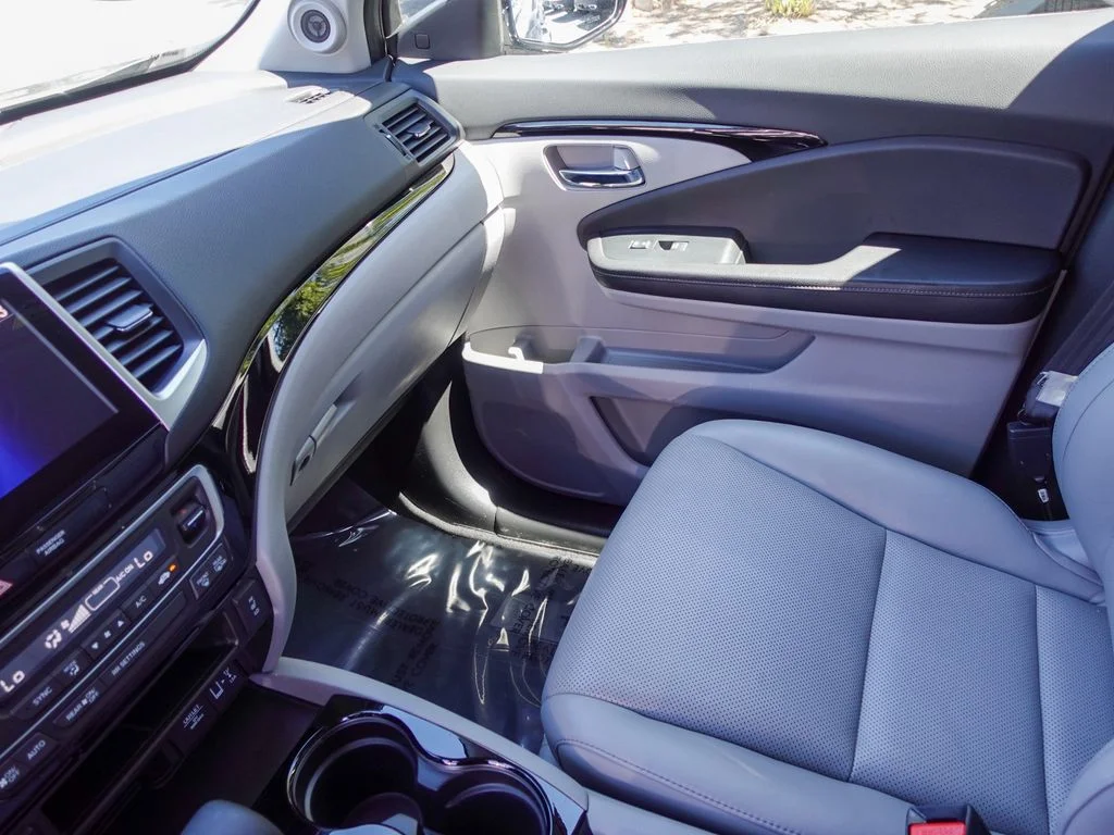 Used 2017  Honda RTL-E image 25
