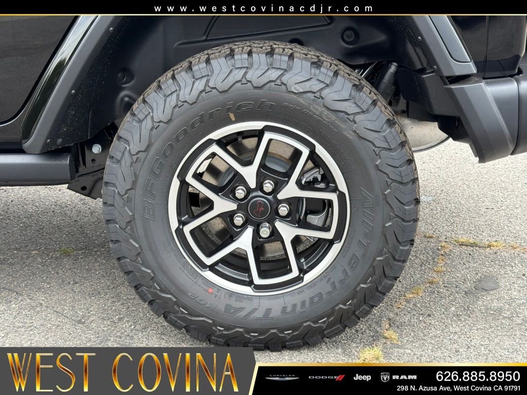 New 2026 Black Clear-Coat Exterior Paint Jeep Rubicon image 17