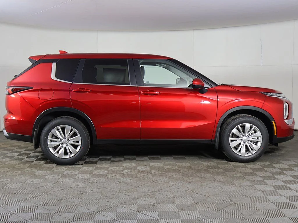 2026 Mitsubishi Outlander ES - Photo 19
