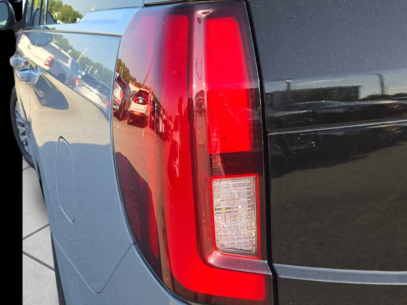 New 2027 Glacier Gray Metallic Tri-Coat Ford MAX Platinum image 16