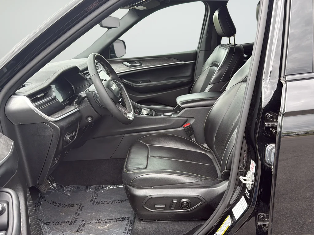 Used 2024 Black Jeep Limited image 10